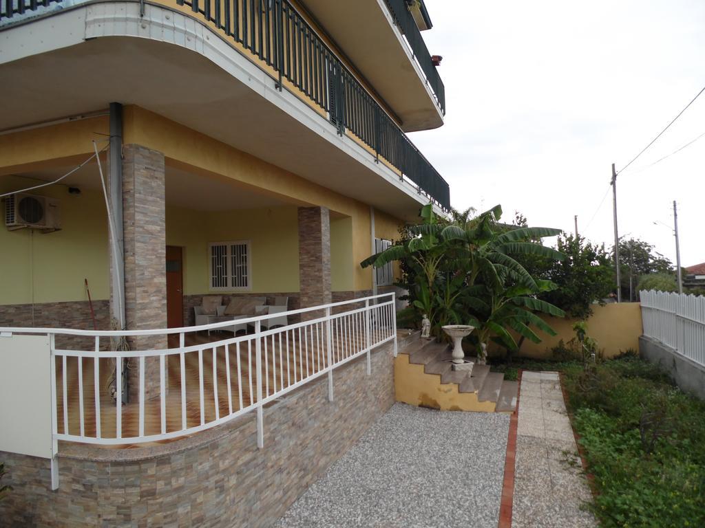 Hotel Oasi Puntese Tremestieri Etneo Esterno foto
